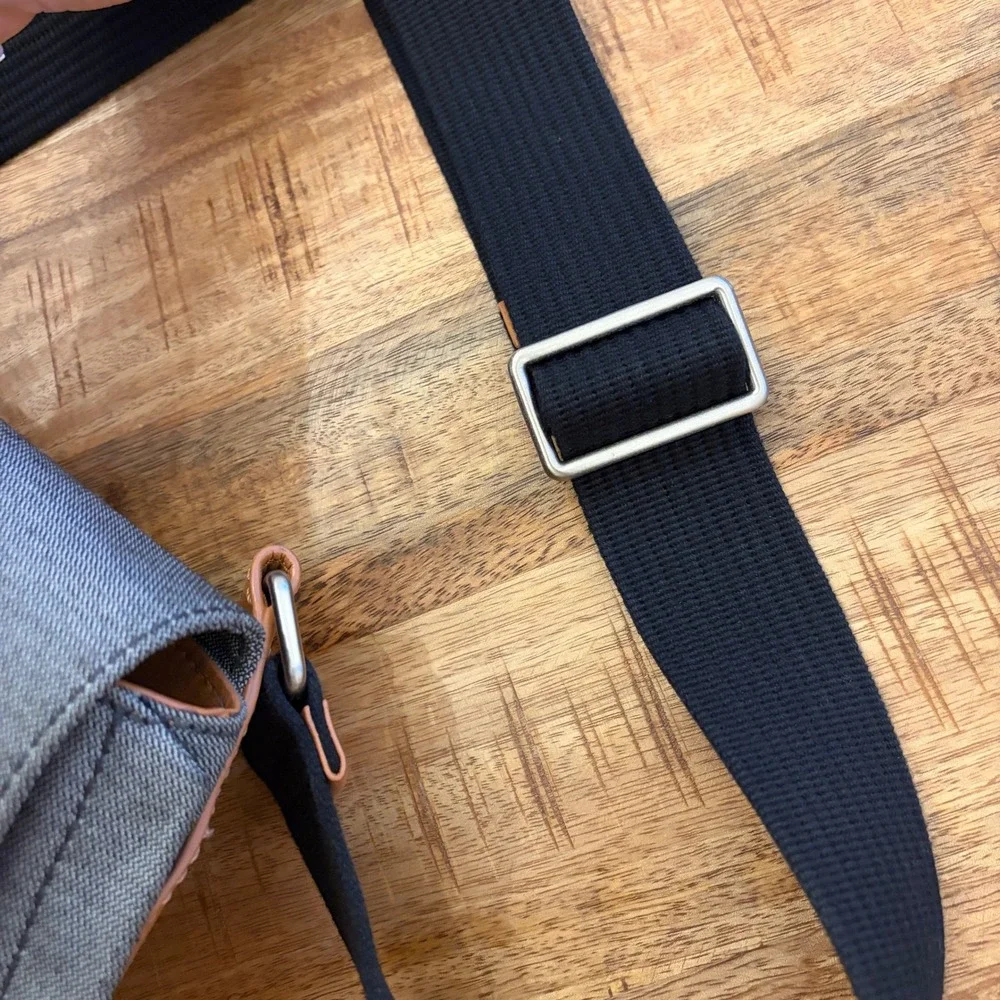 Skagen Gade Messenger Bag Crossbody Twill Leather Grey Travel Commute Office